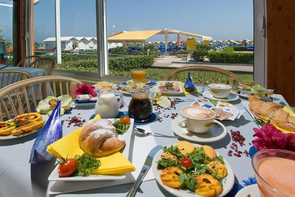 Hotel Marina Фано Экстерьер фото