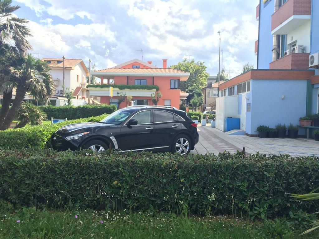 Hotel Marina Фано Экстерьер фото