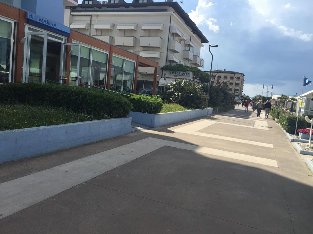Hotel Marina Фано Экстерьер фото