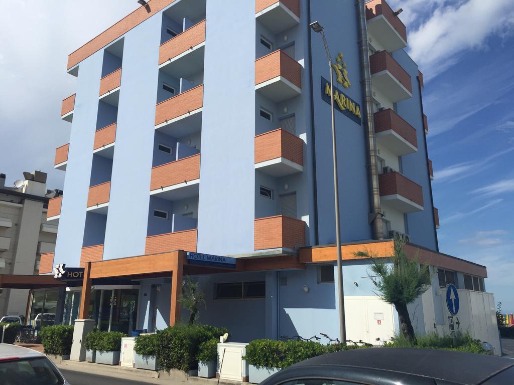 Hotel Marina Фано Экстерьер фото